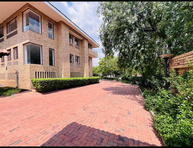 367M² OFFICE TO LET IN VORNA VALLEY